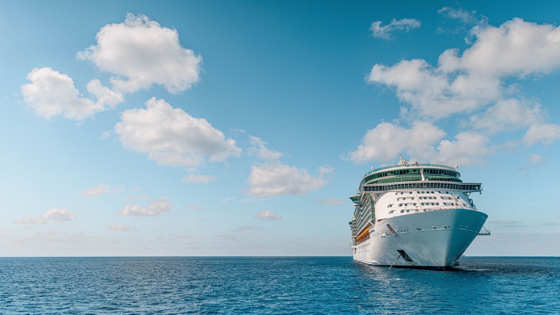 Naviguer dans le luxe : quels sont les avantages d’une croisière 100% luxe ?